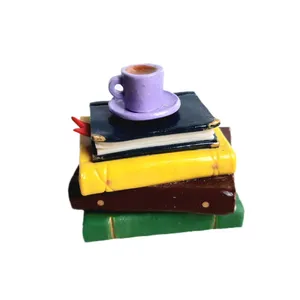 مجسمه مدل کتاب و فنجان
