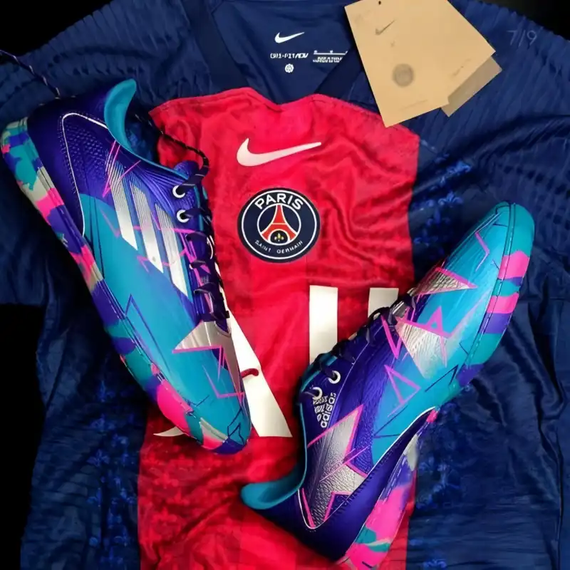 کفش فوتسال مدل چمپیونز لیگ سالنی