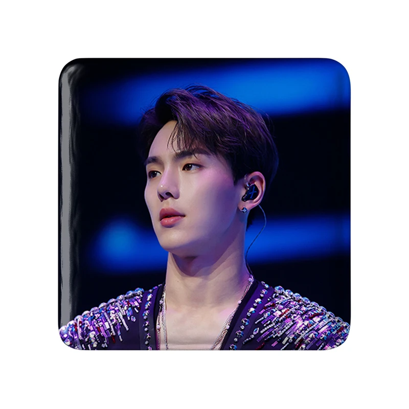 مگنت خندالو طرح شونو گروه مانستا اکس MONSTA X  مدل مربعی کد 21148