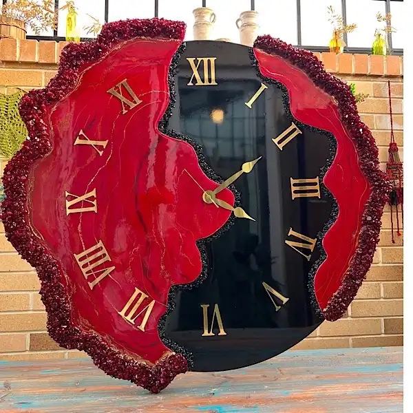 ساعت دیواری رزینی مدل دفرمه کد 4121