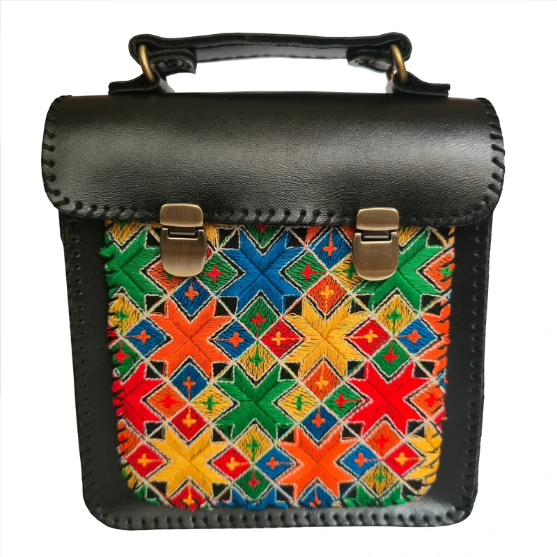 کیف دوشی چرمی غزال مدل دو قفل سوزن دوزی 05