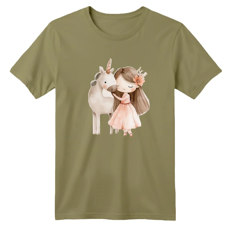 تی شرت آستین کوتاه بچگانه مدل دختر و اسب شاخدار رنگ کرم تیره