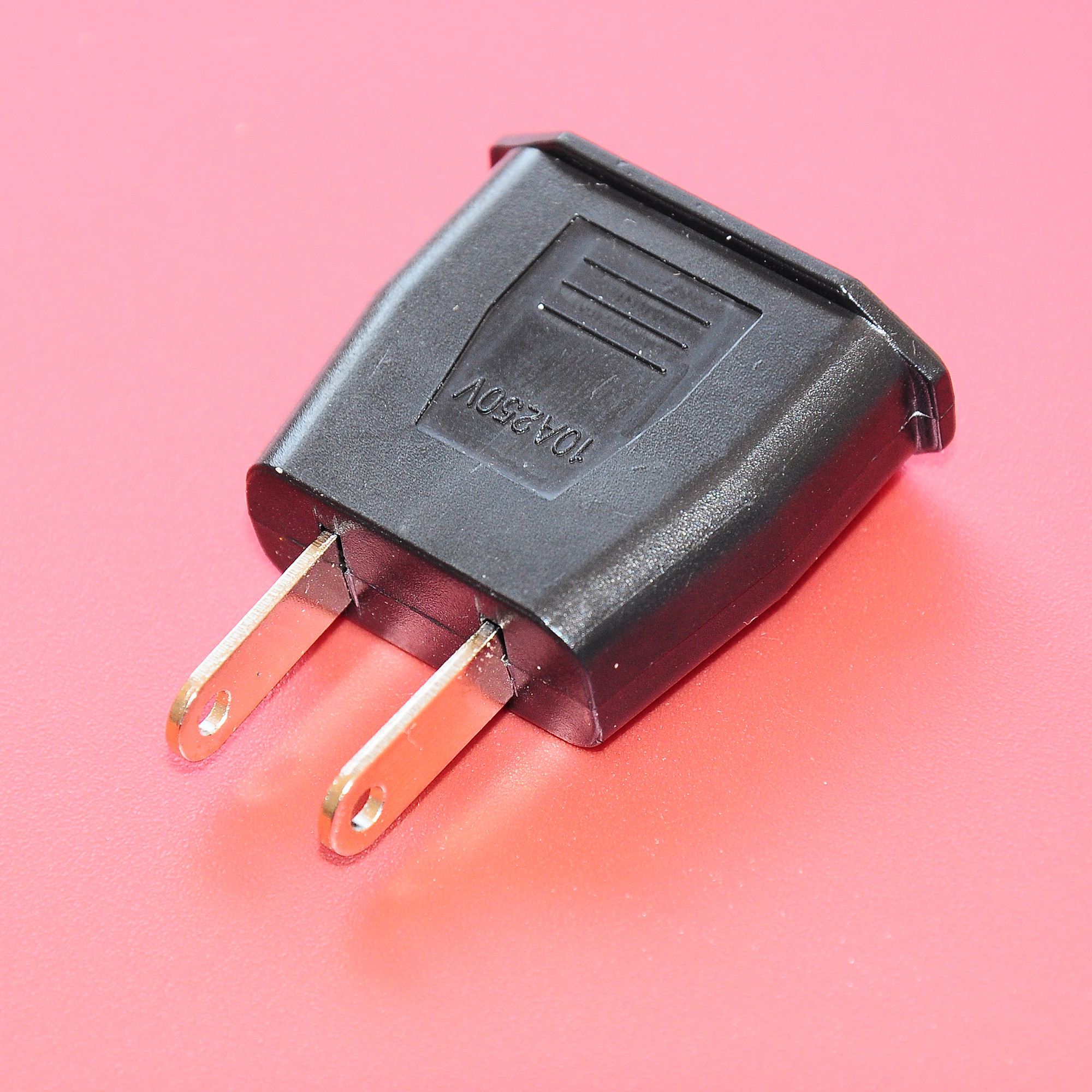 تبدیل برق دو به دو دیواری مدل G3090