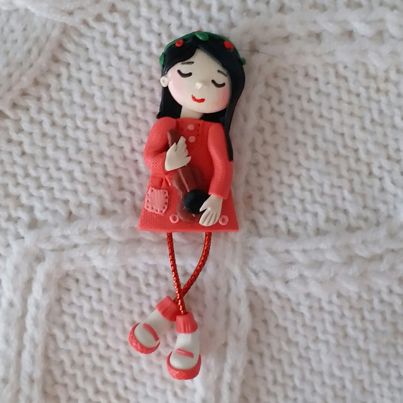 گل سینه دخترانه مدل گیتار SS108