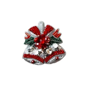 گل سینه زنانه مدل زنگوله کریسمس 5079