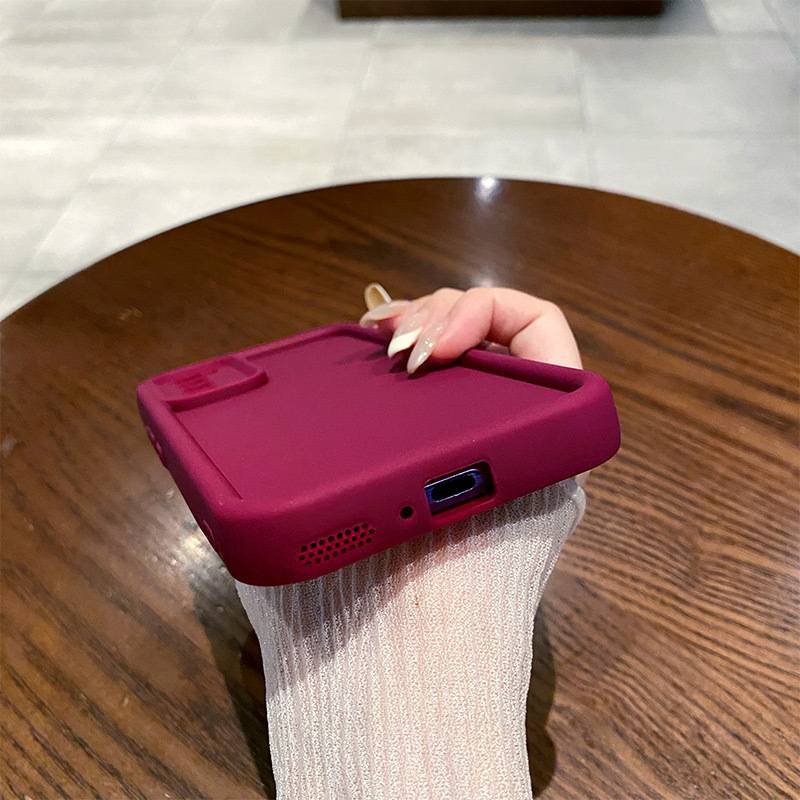 کاور موکولو مدل Silicone Puffer Strap مناسب برای گوشی موبایل سامسونگ Galaxy A7 2018 به همراه بند آویز