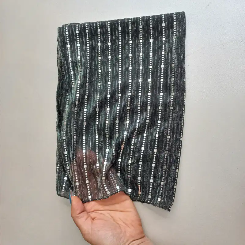 شال زنانه مدل حریر کش پولکدوزی