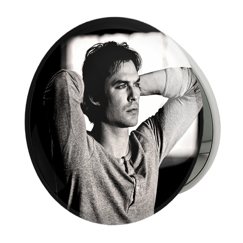آینه جیبی خندالو طرح دیمون سالواتوره خاطرات یک خون آشام  The Vampire Diaries  مدل تاشو کد 23703 