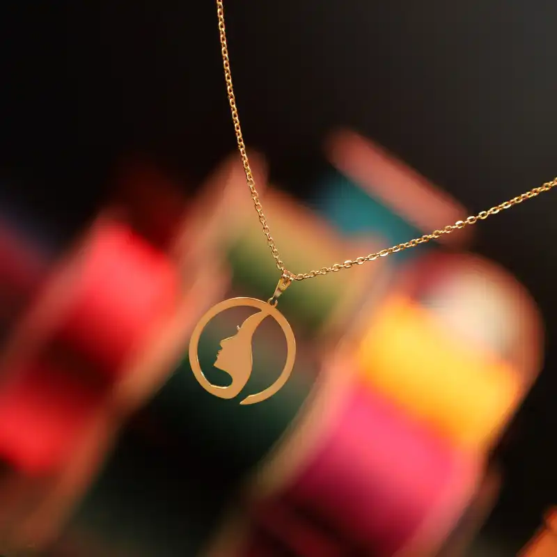 گردنبند طلا 18 عیار زنانه الن نار مدل نيم رخ N10121