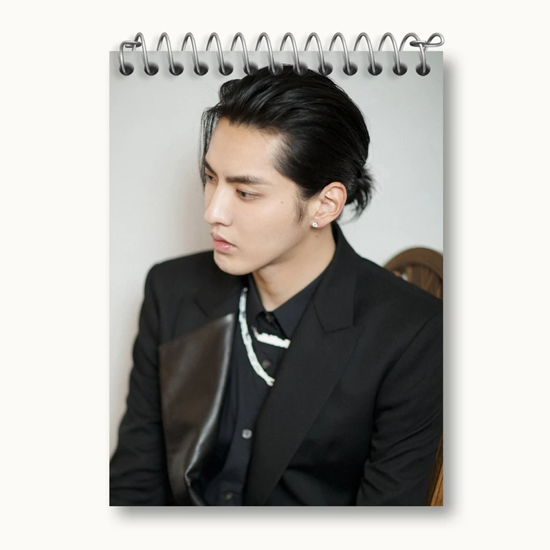 دفتر یادداشت 50 برگ خندالو مدل کریس وو گروه اکسو EXO کد 13431