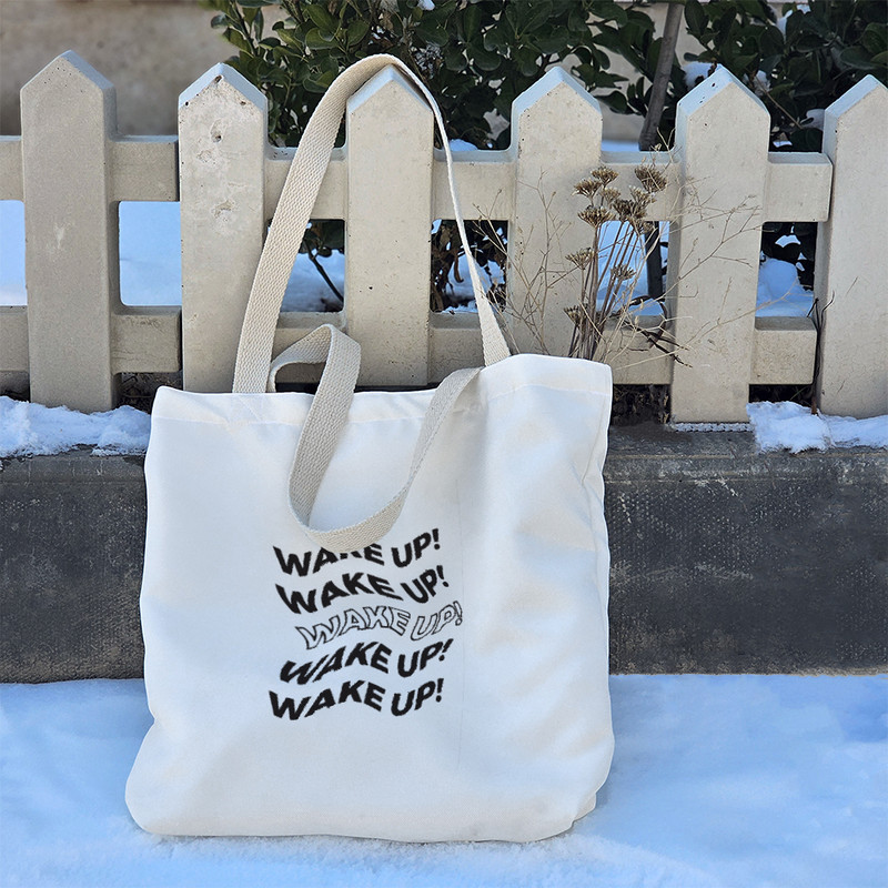 ساک خرید پارچه ای خندالو طرح Wake Up مدل توت بگ کد 6833