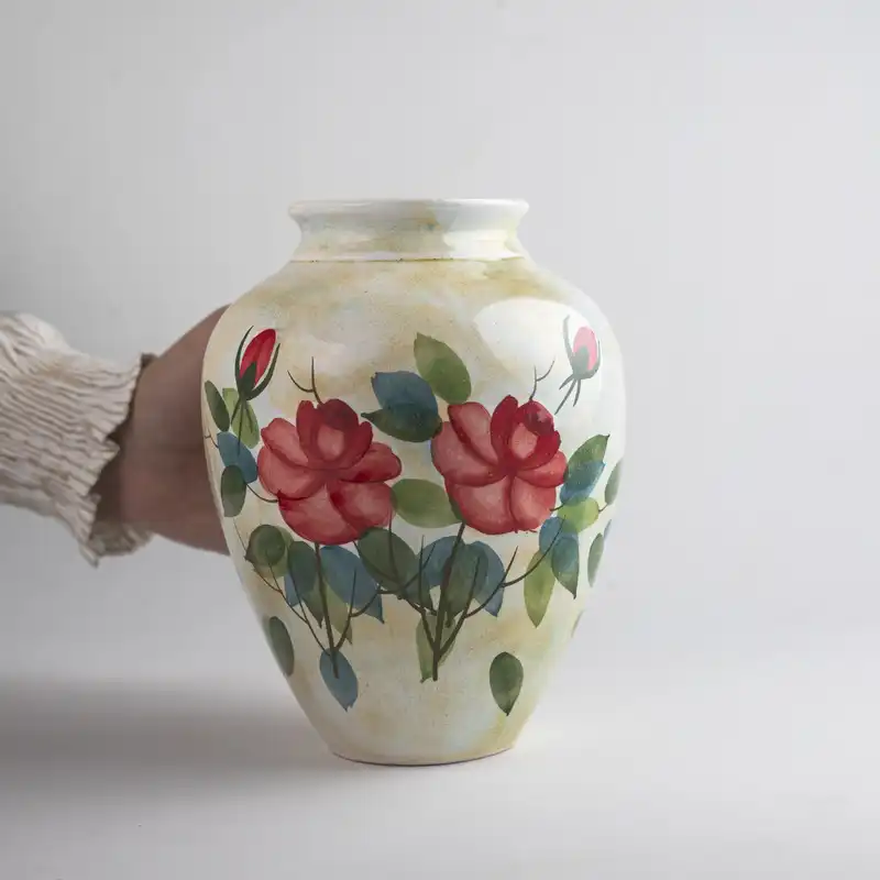 گلدان سفالی طرح نقاشی زیر لعابی کد A-1