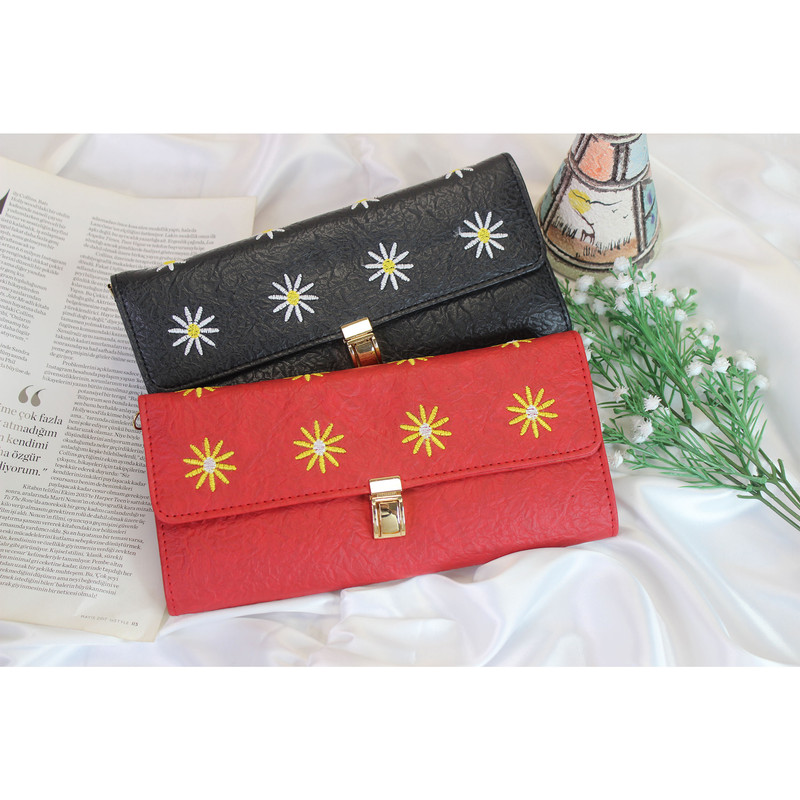 کیف پول زنانه مدل گلدوزی دسته دار کد KZD9-650