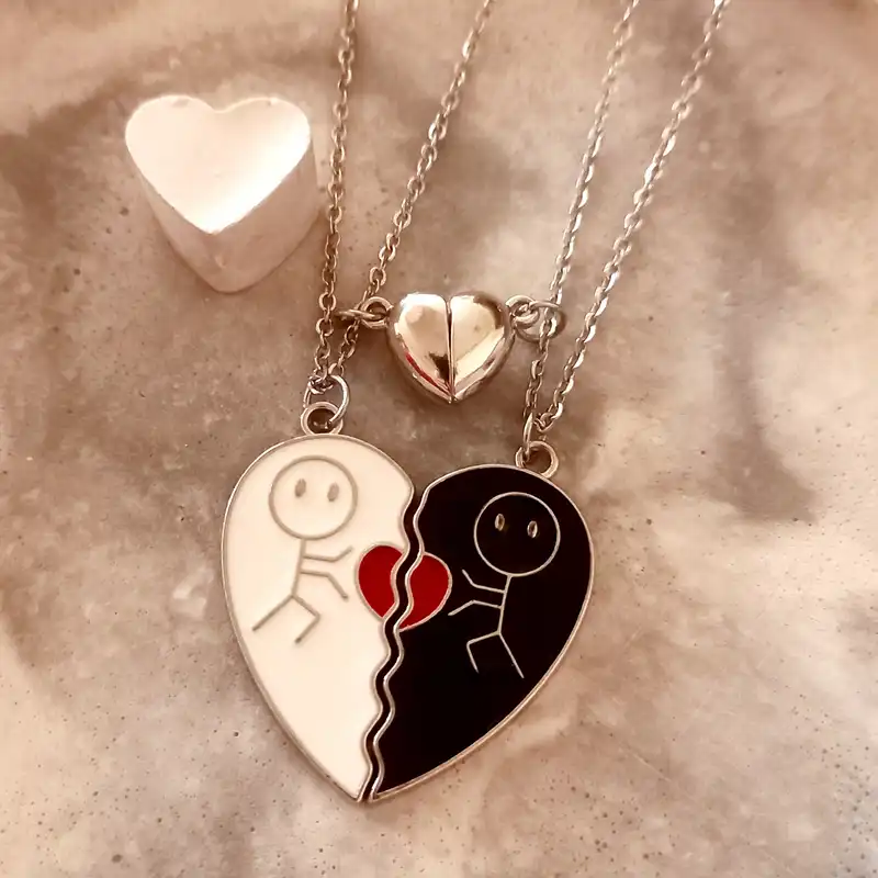 گردنبند مدل دوستی آدمک مکمل و قلب مگنتی بسته 2 عددی