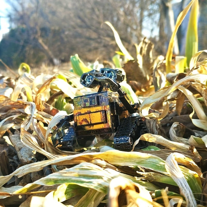 ساختنی مدل Wall-E