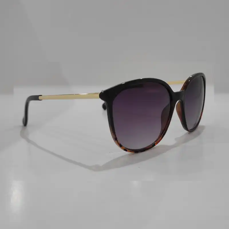 عینک آفتابی مدل کات کد 08/22