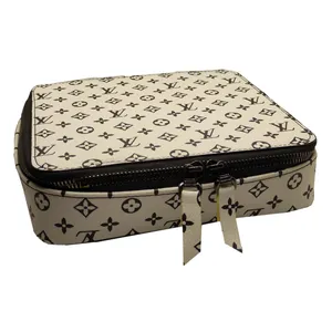 کیف عینک مدل B100.LVW