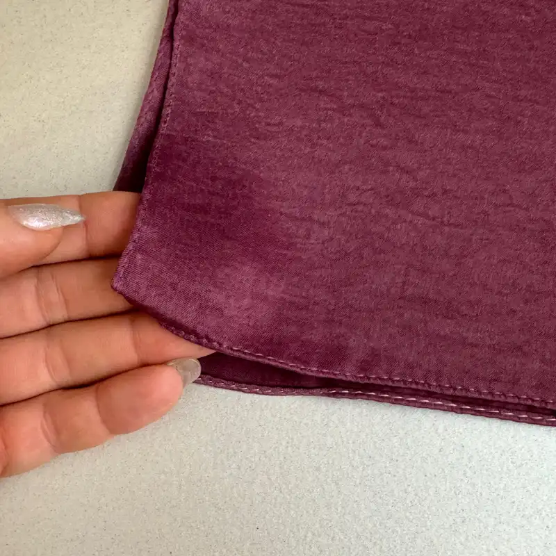 روسری زنانه مدل پتینه ابر و بادی