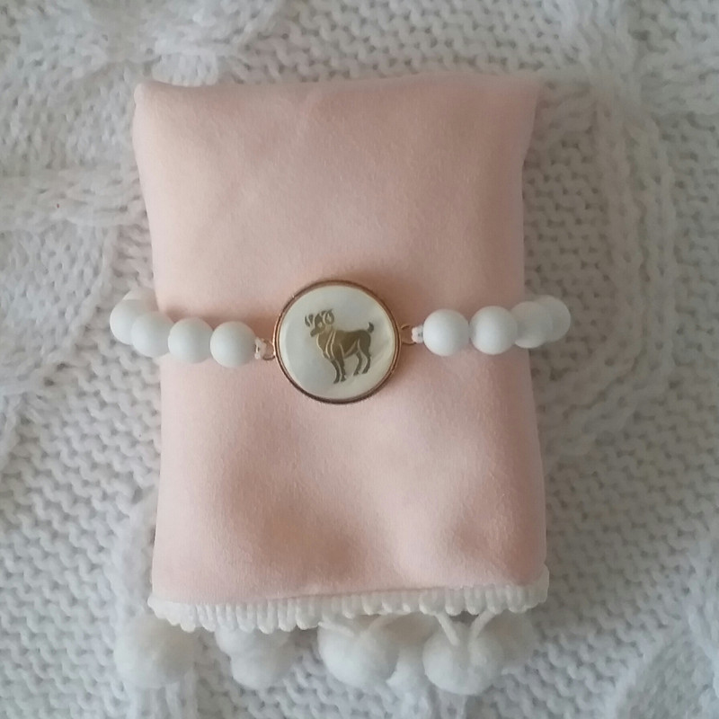 دستبند دخترانه مدل ماه فروردین E10