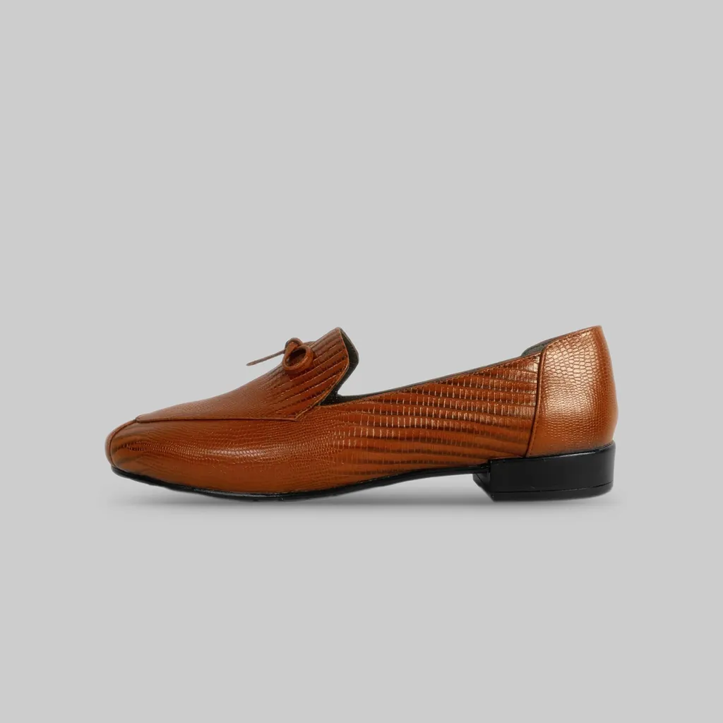 کفش زنانه چرم عطارد مدل چرم طبیعی کد SH186