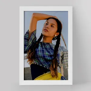 تابلو خندالو مدل اولیویا رودریگو Olivia Rodrigo کد 19260