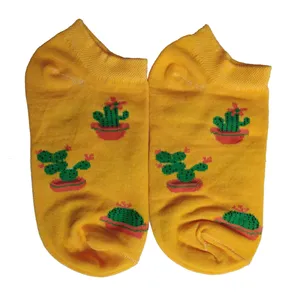 جوراب مدل کاکتوس رنگ زرد