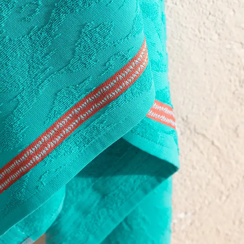 حوله مادام کوکو مدل Niels715 سایز 70x150 سانتی متر