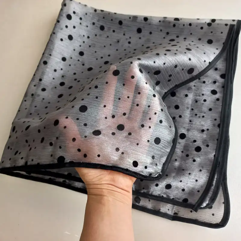 روسری زنانه مدل مینی اسکارف حریر کریستال خالخالی