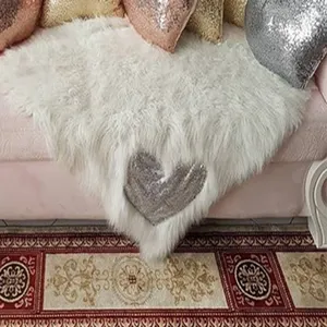 شال مبل و تخت مدل قلب سایز 60x90 سانتی متر
