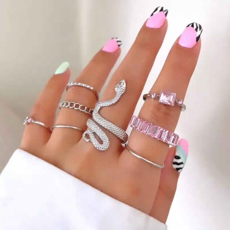 انگشتر زنانه مدل نگین باگتی کد CRT مجموعه 8 عددی