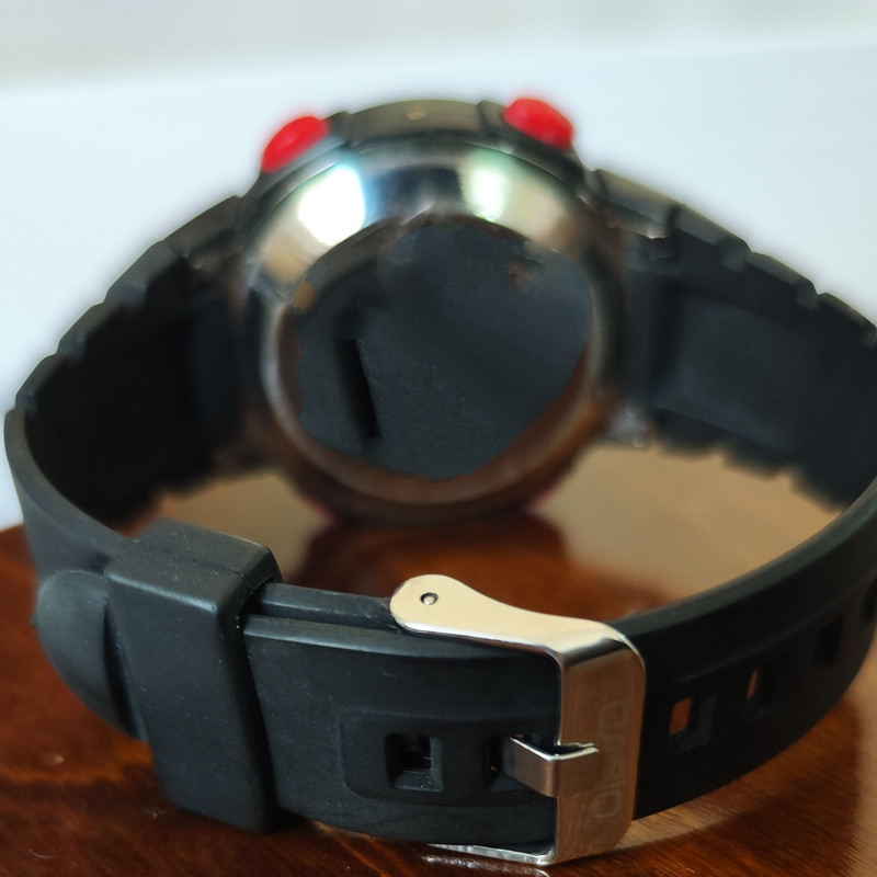 ساعت مچی عقربه ای بچگانه مدل دو زمانه موتور پمپی ساعت مچی عقربه ای بچگانه مدل دو زمانه موتور پمپی