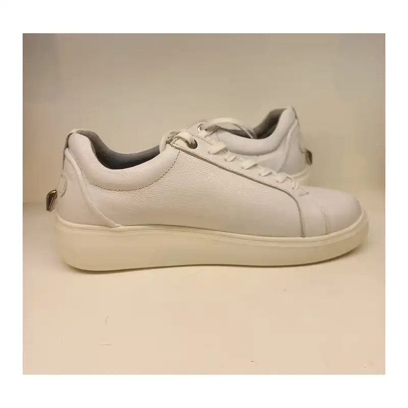 کفش روزمره زنانه سرزمین چرم مدل 141757 رنگ سفید