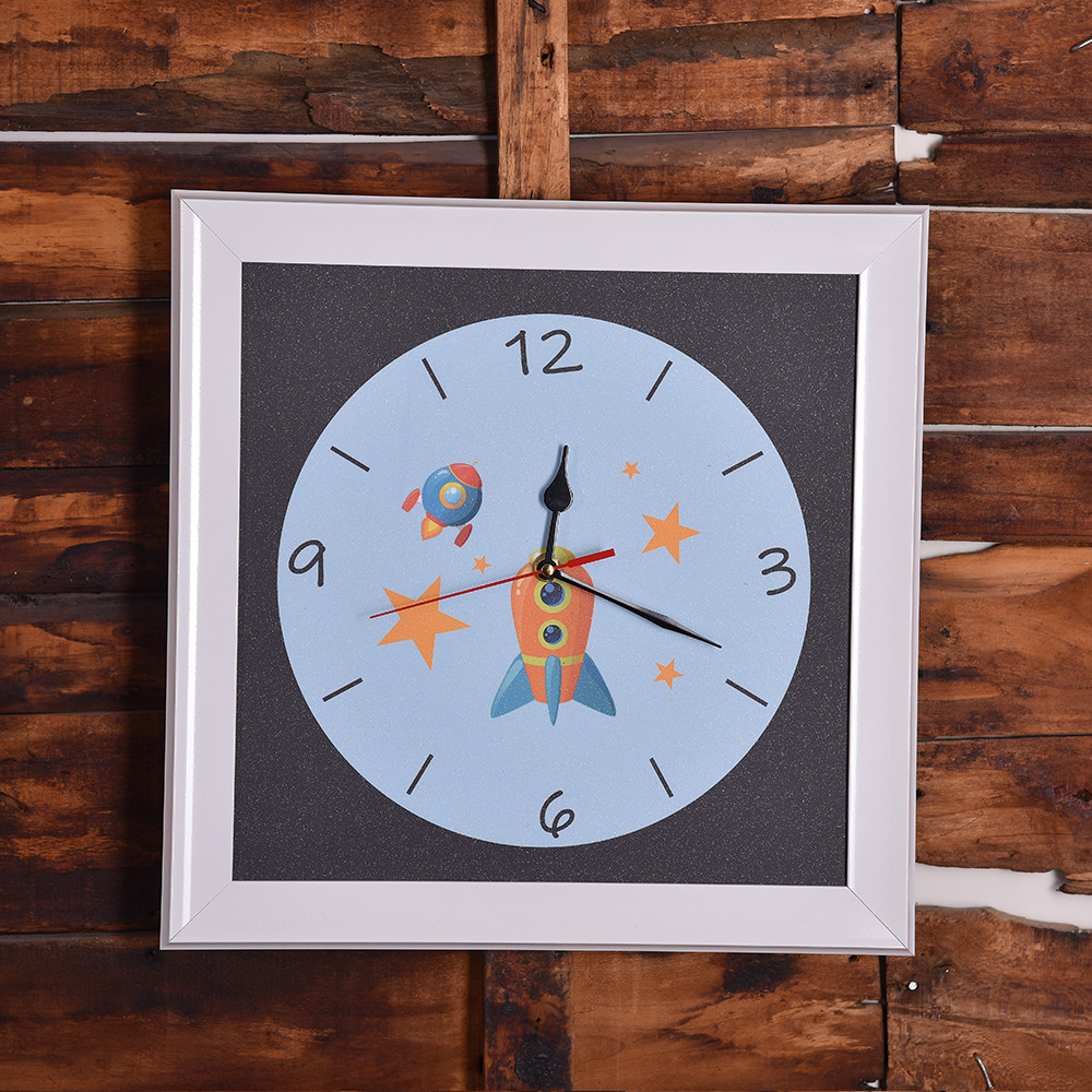 ساعت دیواری کودک مدل سفینه فضاپیما