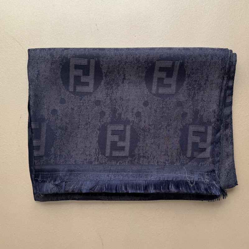 شال زنانه مدل نخ ژاکارد دورو شاین دار کد 4