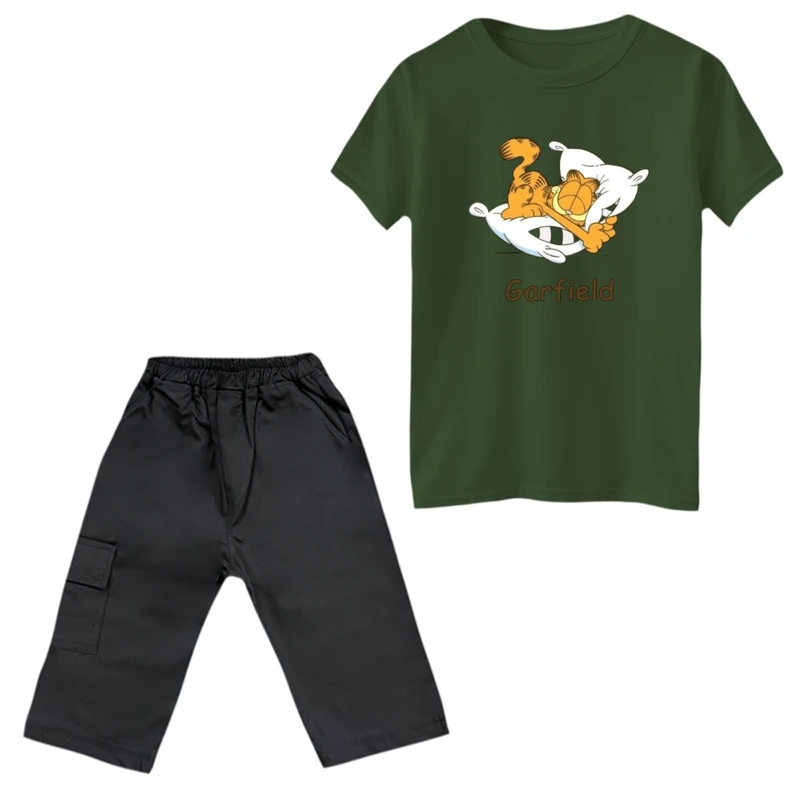 ست تی‌شرت و شلوارک پسرانه مدل گارفیلد و بالشت رنگ یشمی