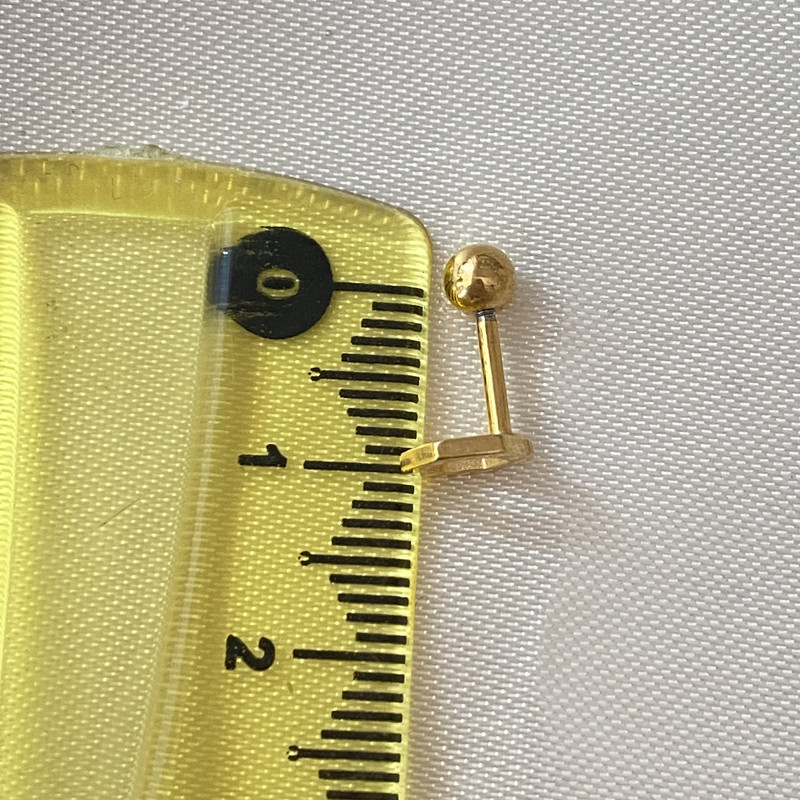 پیرسینگ گوش مدل شش ضلعی کد B