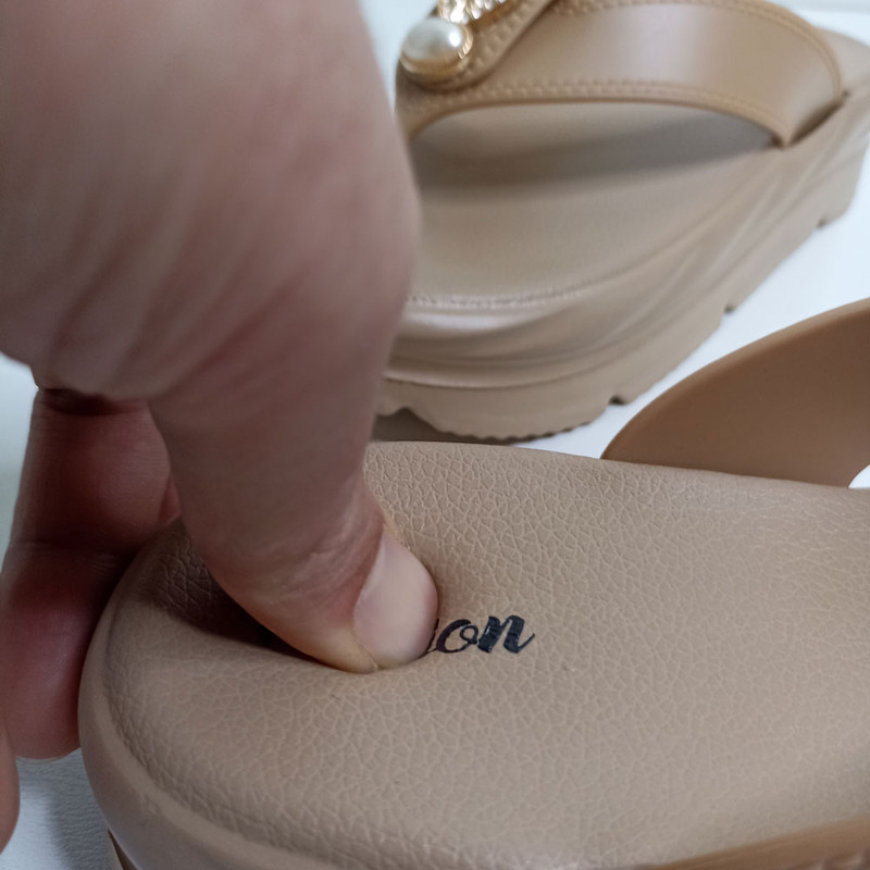 دمپایی لاانگشتی زنانه پاپا مدل هیون کد 1617-NES