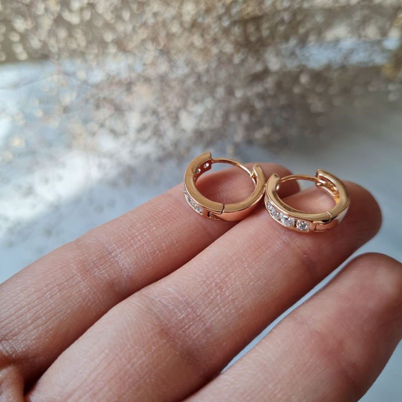 گوشواره زنانه ژوپینگ مدل نگینی حلقه ای