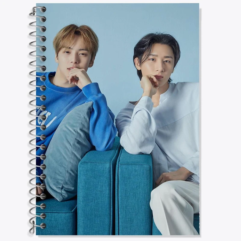 دفتر لغت 50 برگ خندالو مدل گروه مانستا اکس Monsta X کد 21201