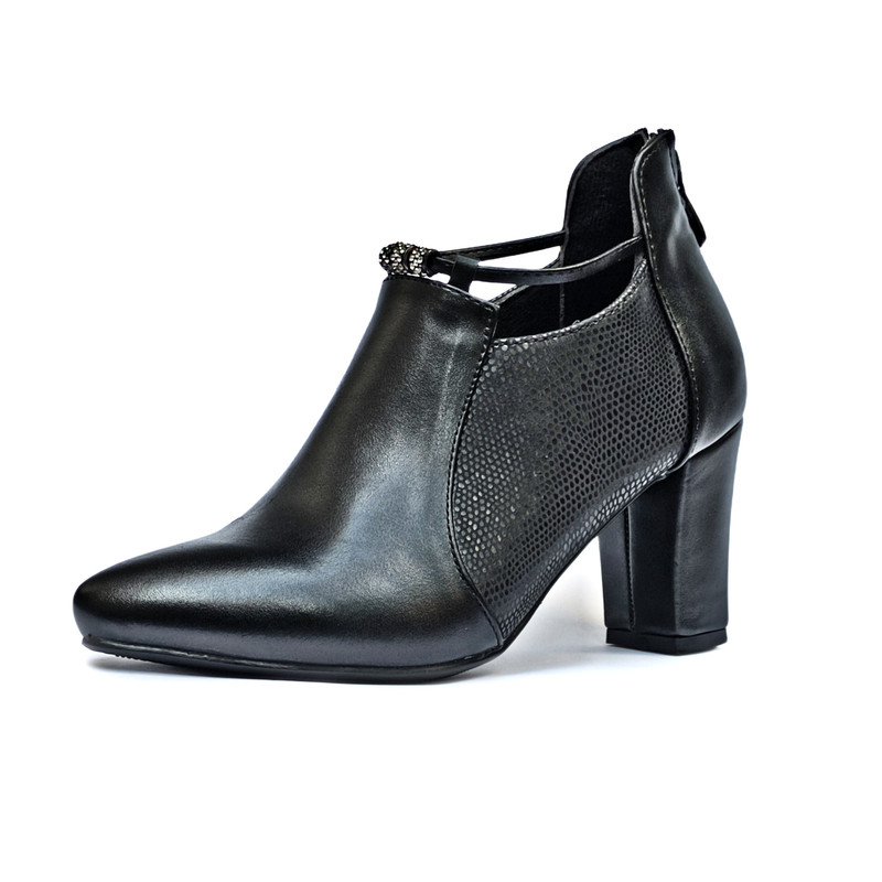 کفش زنانه مدل سه نگین خاویاری