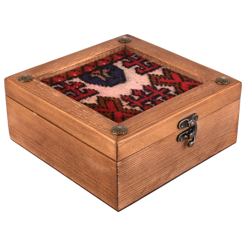 جعبه فرش گروه سه سرو طرح هندسی مربع مدل 00-04 