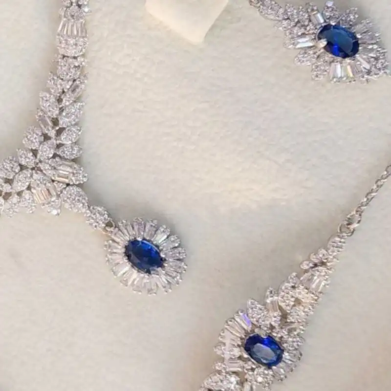 نیم ست نقره زنانه مدل یاقوت کبود الماسی