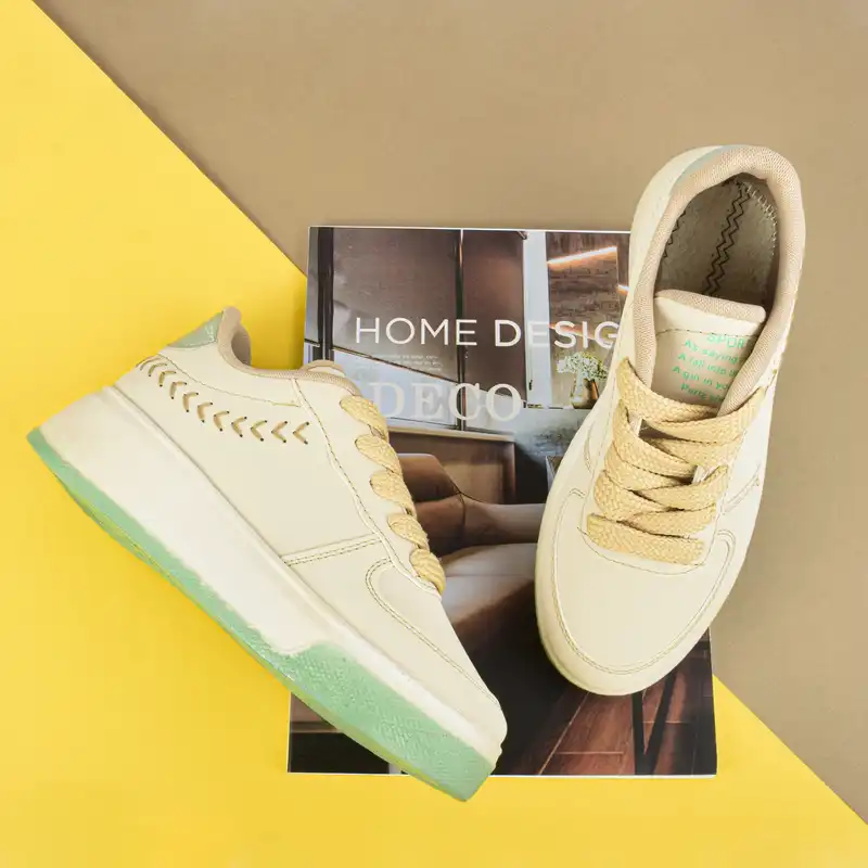 کفش روزمره زنانه مدل هیرلن کد CR.2904