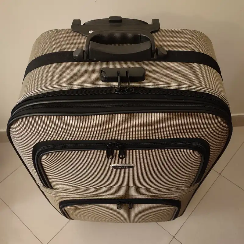 چمدان سفیر مدل s20 سایز کوچک