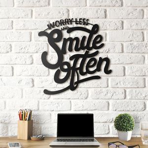 نقد و بررسی استیکر چوبی هوم لوکس طرح Smile توسط خریداران