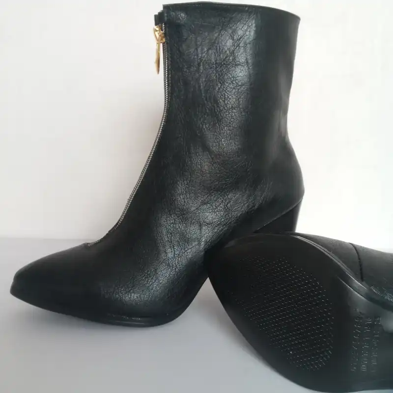 نیم بوت زنانه مدل سوگو