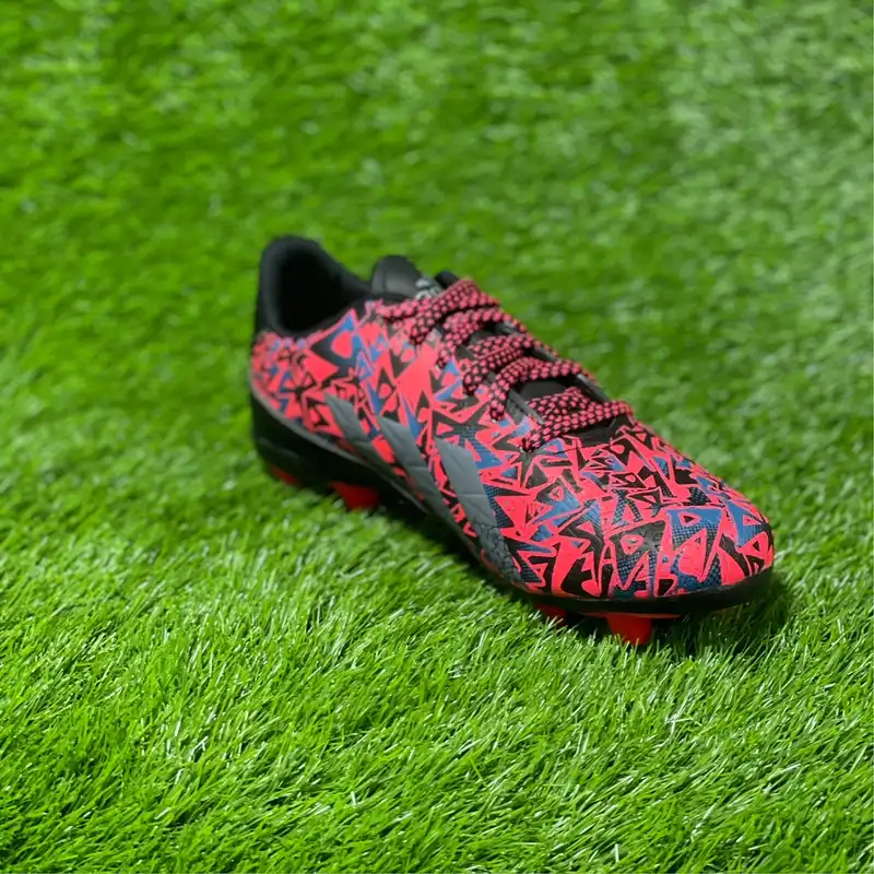 کفش فوتبال پسرانه مدل استوک adid027