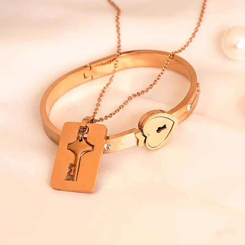 نیم ست مدل قفل و کلید کد tdcdr104