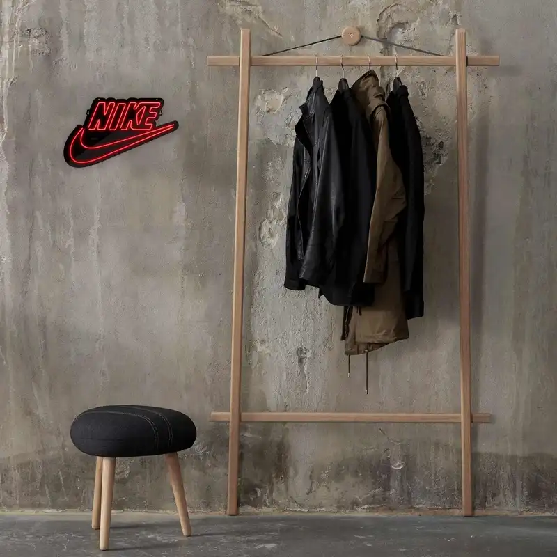 چراغ دیواری نئون دیزاین طرح Text-BL_RD