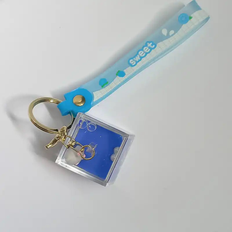 جاکلیدی مدل آکواریومی کیتی طرح مکعب